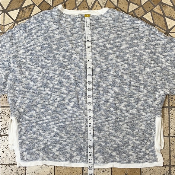 Saturday Sunday Anthro Vneck crop top L - Picture 5 of 9